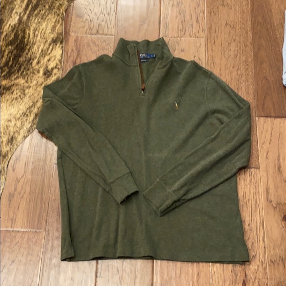 Polo quarter zip pullover. Green